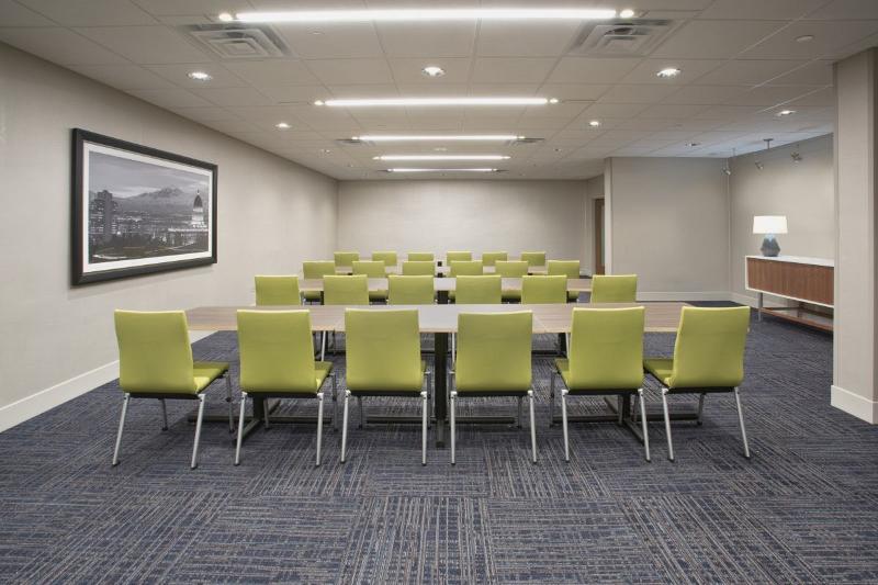 Holiday Inn Express & Suites - Florence - Cincinnati Airport By Ihg Exterior foto
